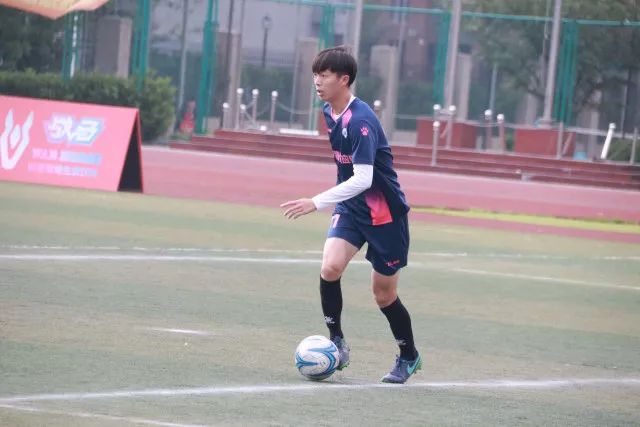 林孝天重伤！右踝三角韧带断裂 右侧腓骨骨折